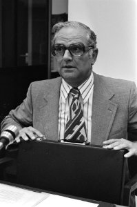 Overleg minister Van der Stee met vaste landbouwcommiss van Tweede Kamer minis, Bestanddeelnr 927-3854