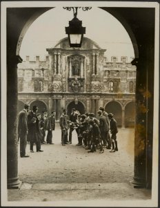 Oxford. Belgian School boys who are at school at St. Johns College under Belgia, Bestanddeelnr 158-1703