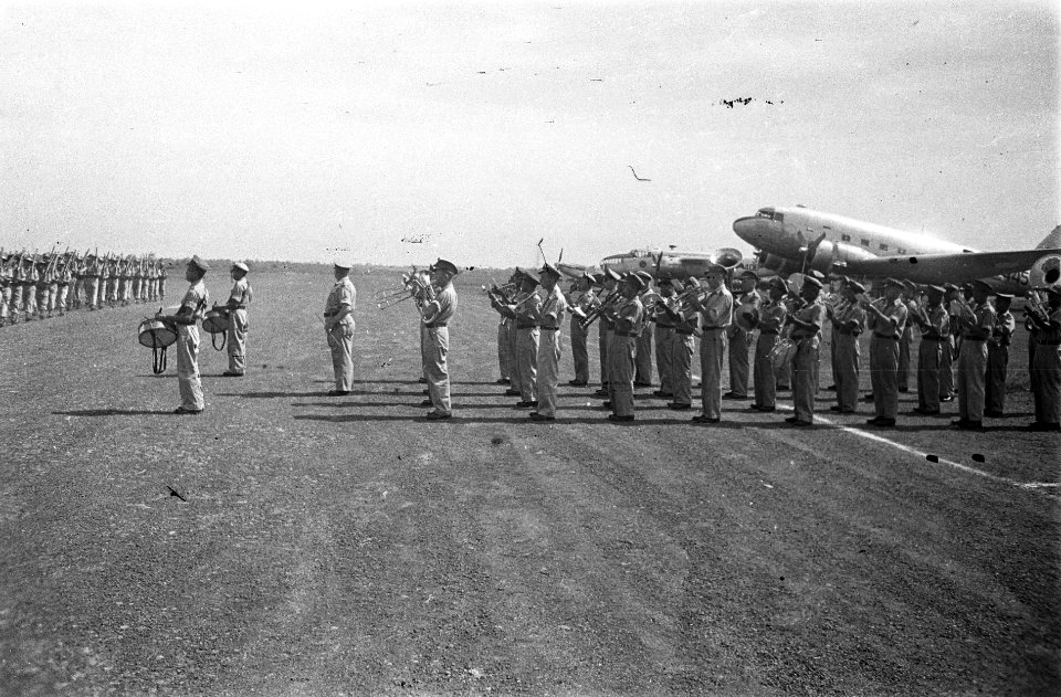 Overdracht van het commando over de Militaire Luchtvaart van kolonel PJ de Bro, Bestanddeelnr 6887