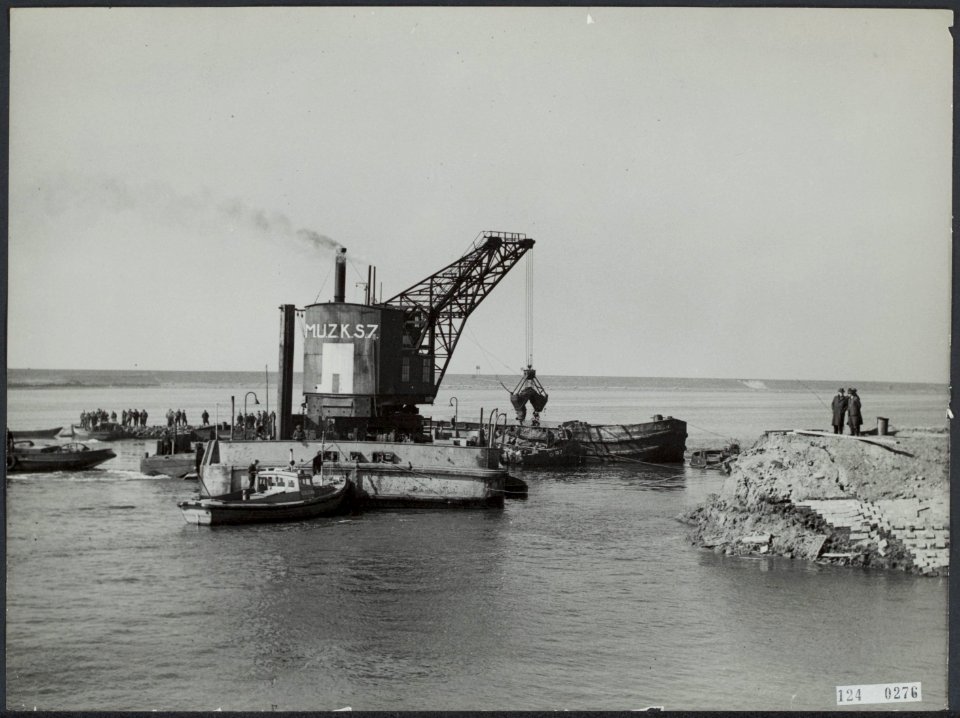 Overstromingen, herstel, Bestanddeelnr 124-0276