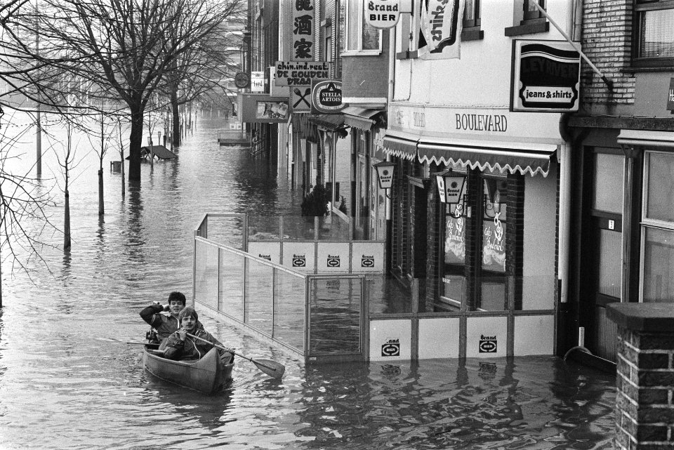 Overstromingen in Limburg, Venlo e.o. kano, Bestanddeelnr 932-8651