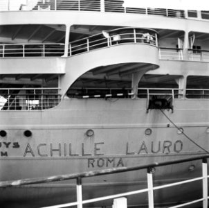 Overdracht van Willem Ruys aan Italiaanse rederij, de nieuwe naam Achille Roma, Bestanddeelnr 917-3094