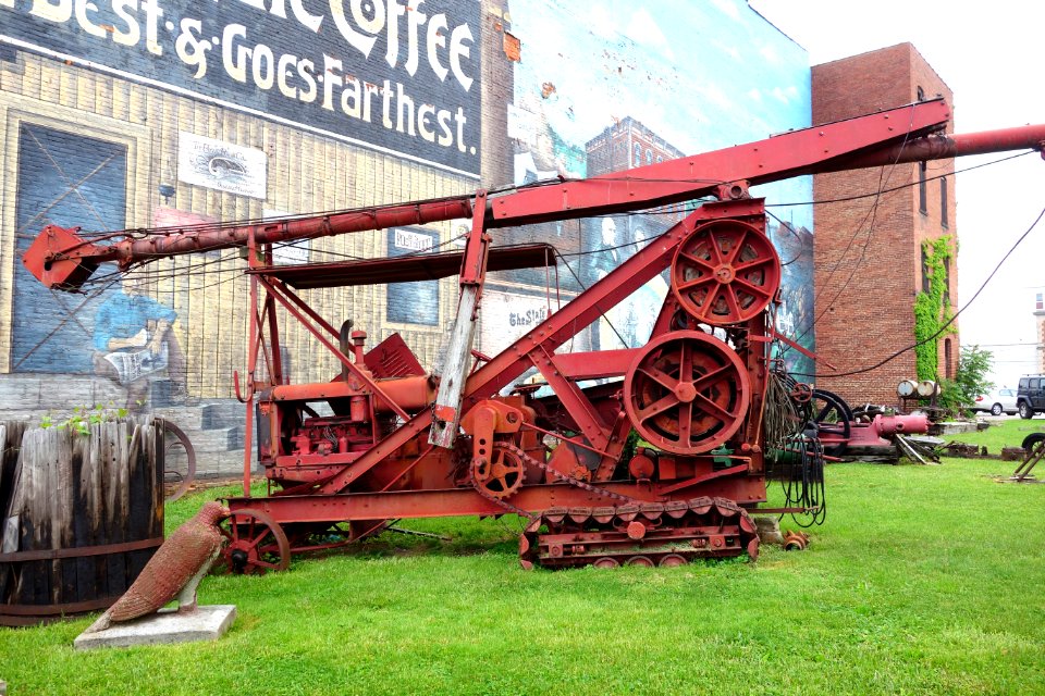 Outdoor display - Oil & Gas Museum - Parkersburg, West Virginia - DSC05559