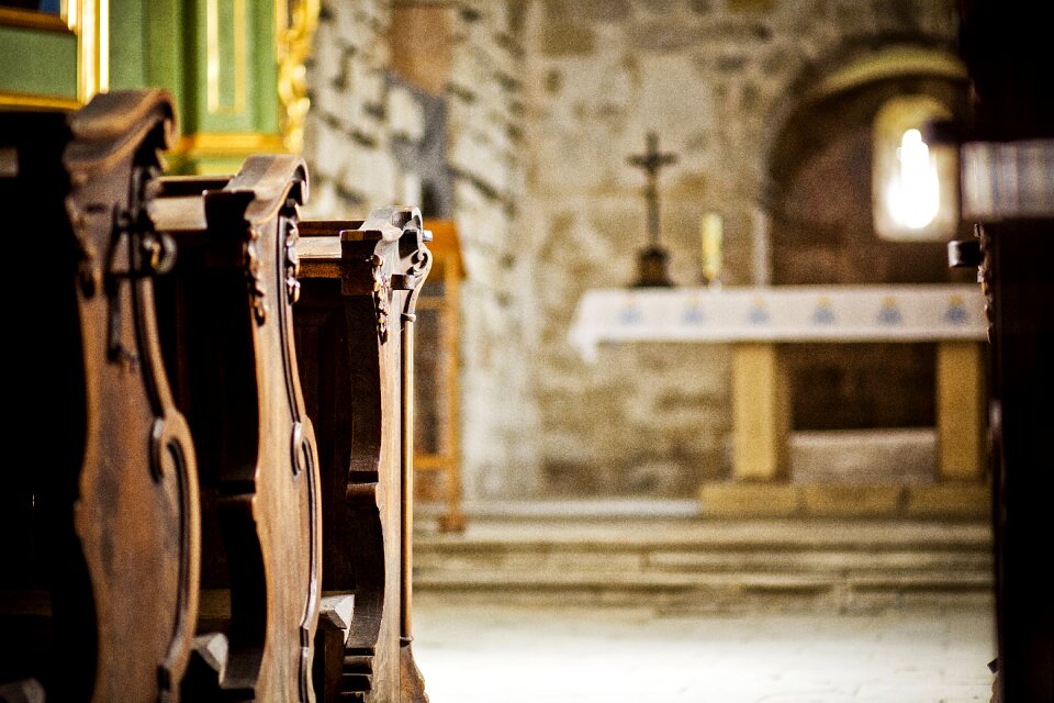 Dziekanowice church romance