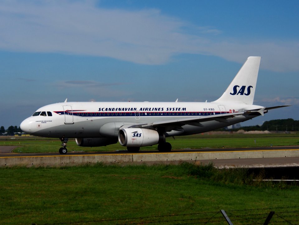 OY-KBO Airbus A319-132, Scandinavian Airlines (SAS) taxiing at Schiphol (AMS - EHAM), The Netherlands, 18may2014, pic-1