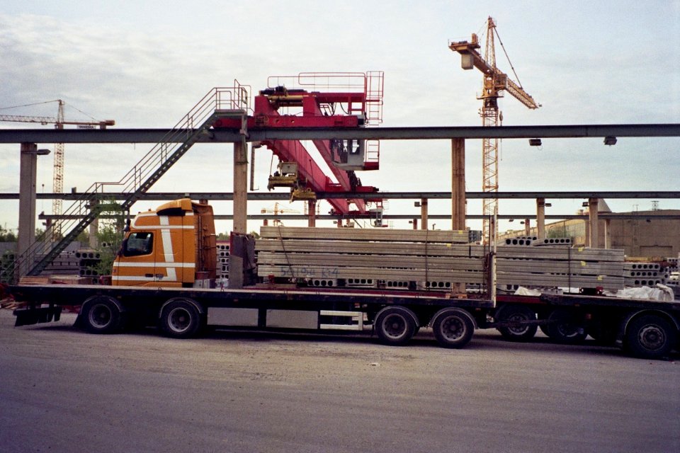 Overhead crane at Rajaville Jun2008 001