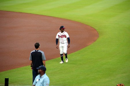 Ozzie Albies in warmups Sept 18 2018