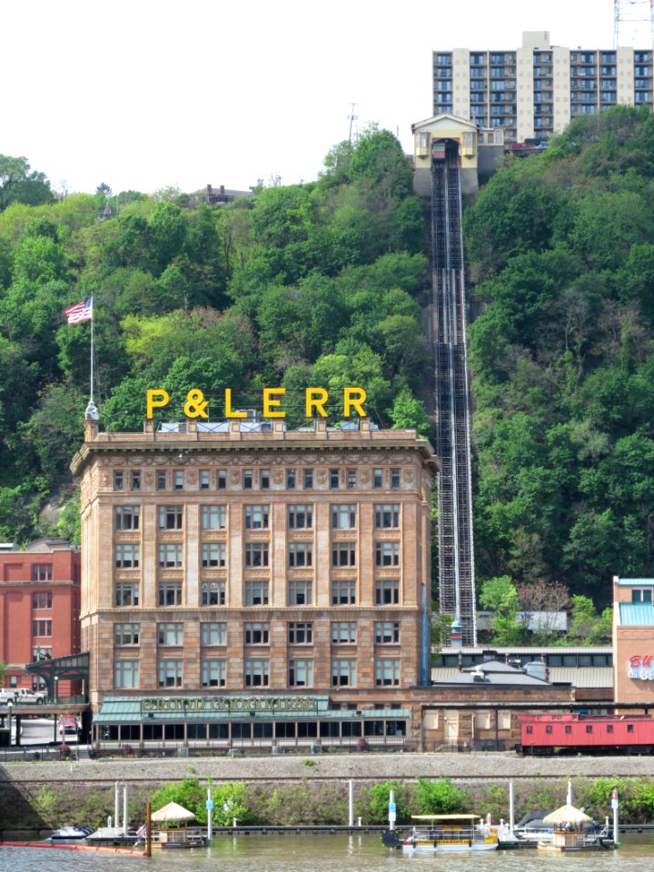 P&LE terminal and Monongahela Incline, 2021-05-11, 01