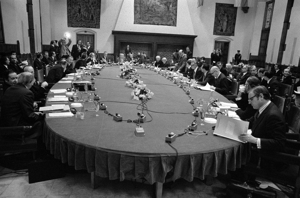 Overzicht van de conferentie in de Ridderzaal, Bestanddeelnr 927-0563