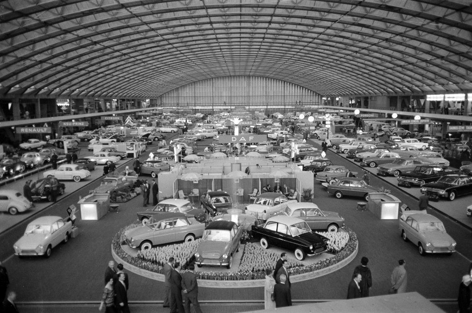 Overzicht van de autotentoonstelling in de RAI, Bestanddeelnr 912-0423