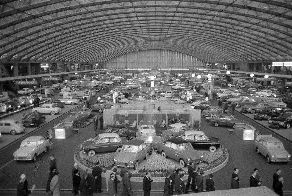 Overzicht van de autotentoonstelling in de RAI, Bestanddeelnr 912-0424