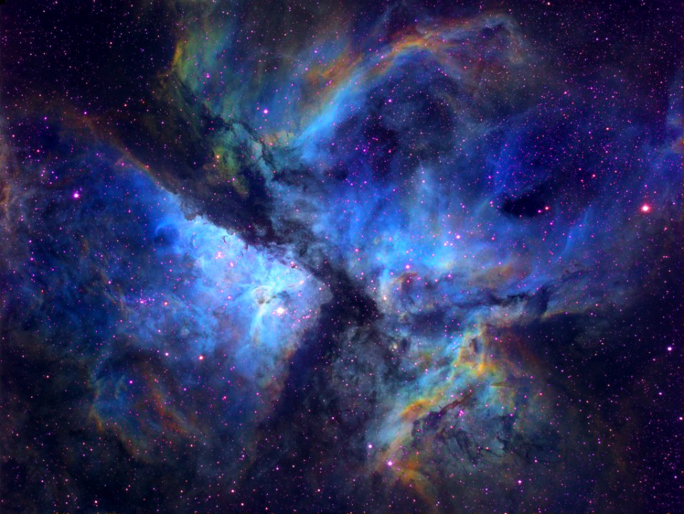 Oxygen in the Great Carina Nebula