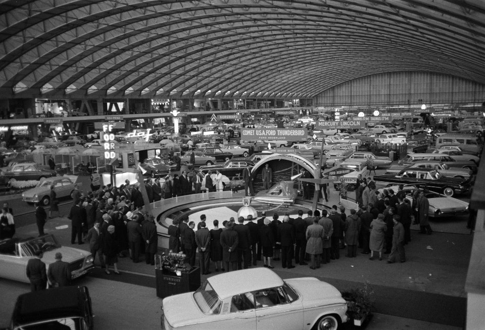 Overzicht van de autotentoonstelling in de RAI, Bestanddeelnr 912-0422