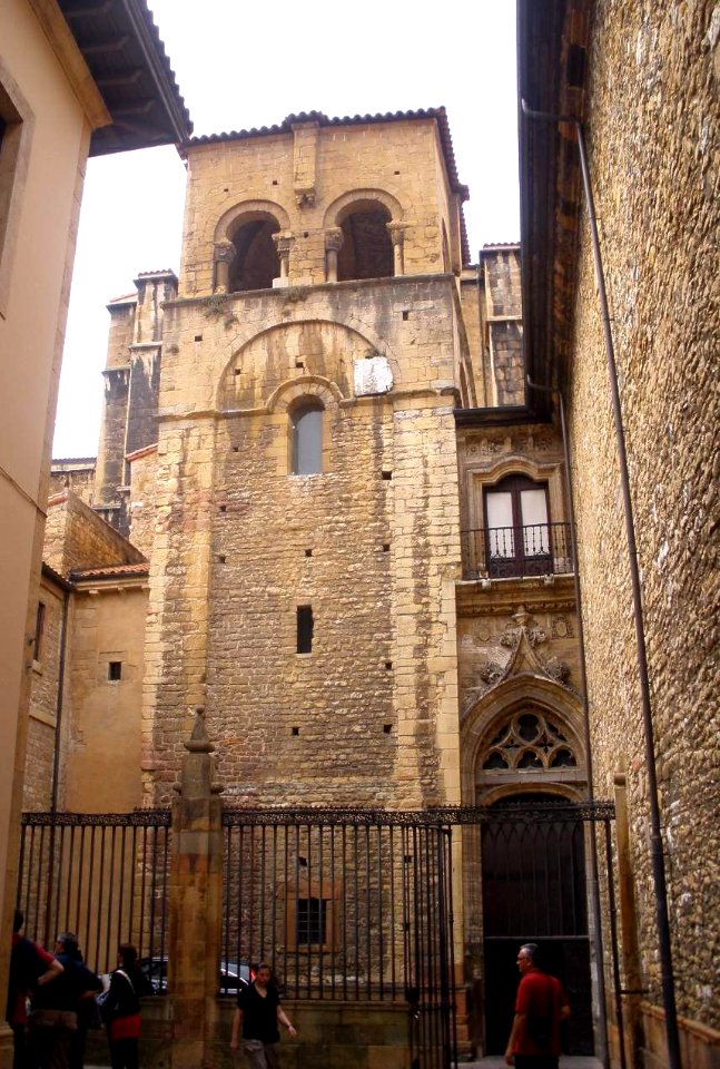 Oviedo - Catedral - Torre Vieja