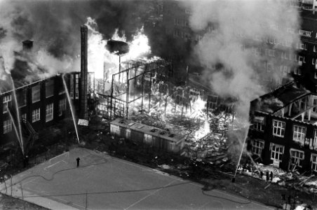 Overzicht tijdens de brand (vanaf het Okurahotel), Bestanddeelnr 930-2082