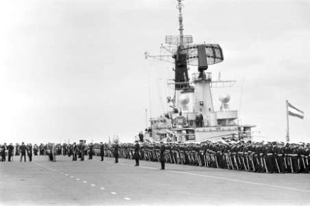Overzicht festiviteiten aan boord marine vaartuig, Bestanddeelnr 925-5645