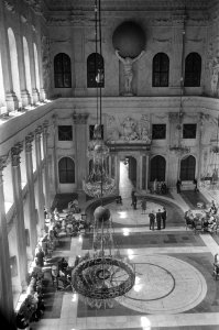 Overzicht van de Burgerzaal in het Paleis op de Dam, Bestanddeelnr 922-5889