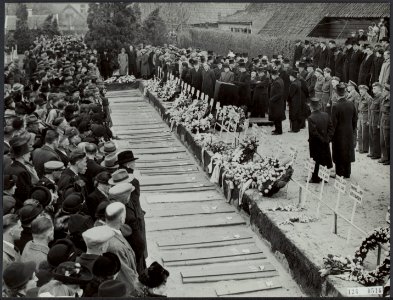 Overstromingen, nationale rouw, Bestanddeelnr 124-0516