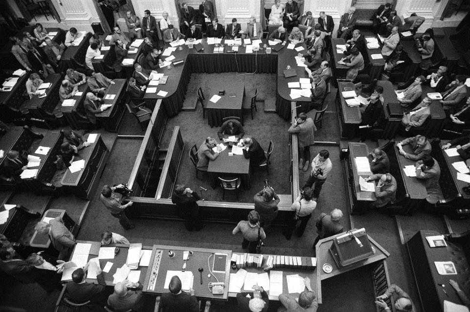 Overzicht van de vergaderzaal van boven af, Bestanddeelnr 930-4842