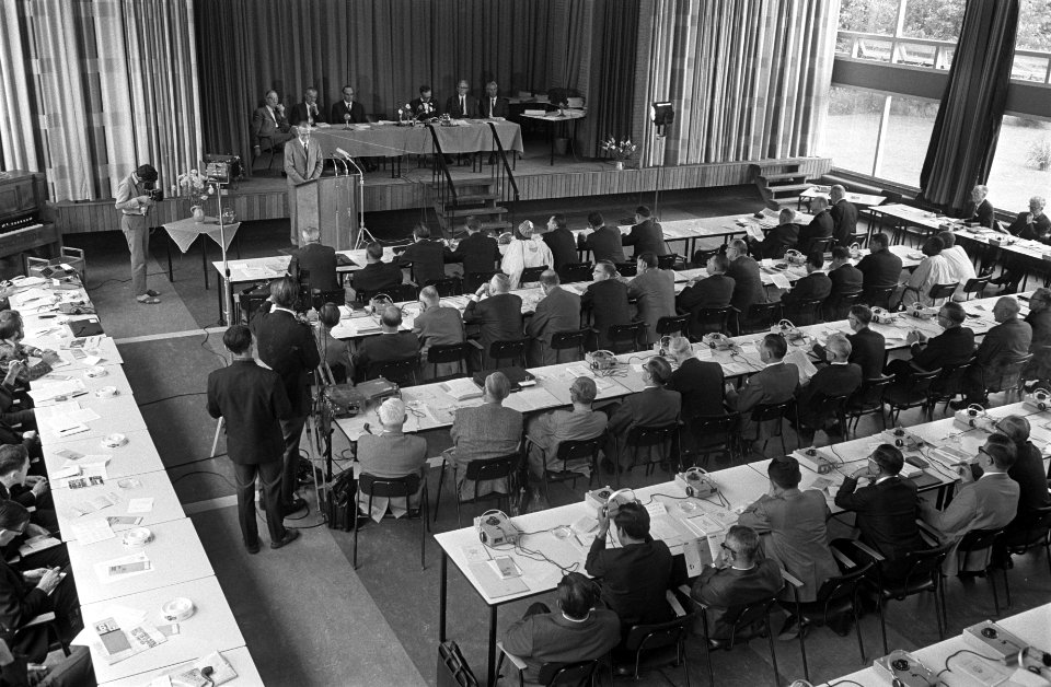 Overzicht van de vergadering, Bestanddeelnr 921-5921