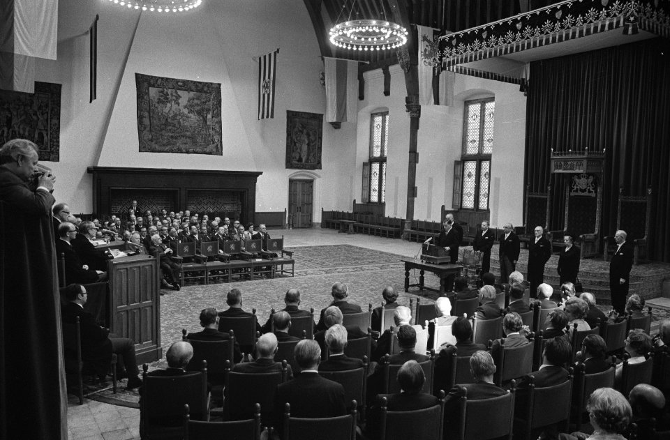 Overzicht van de vergaderzaal, Bestanddeelnr 924-5323