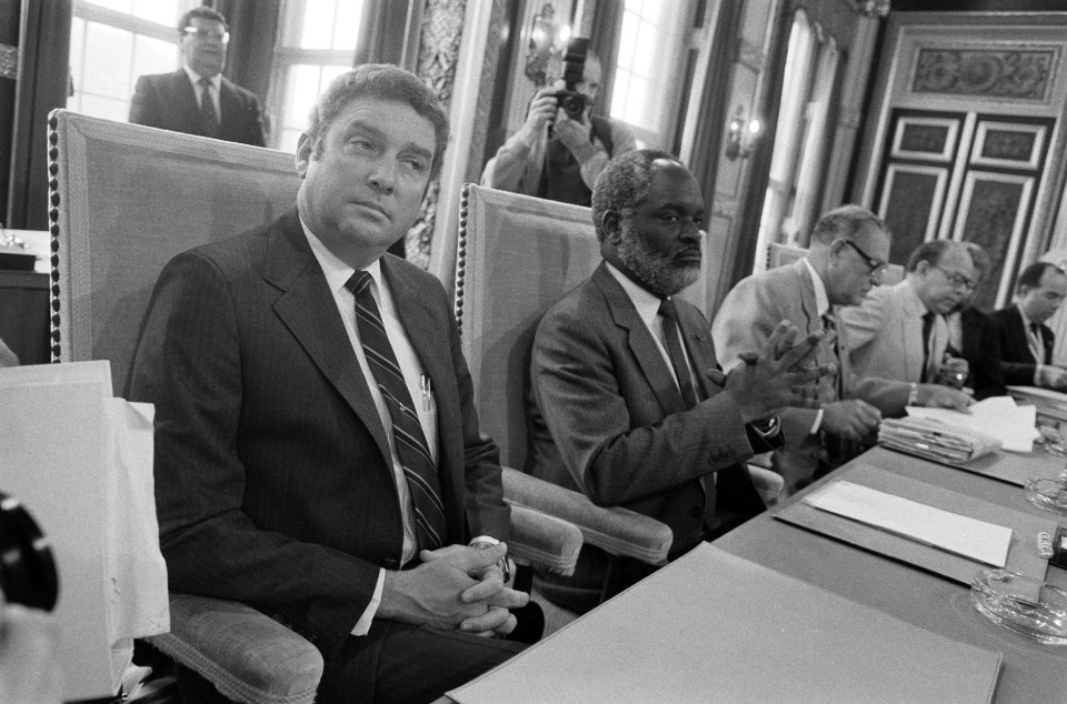 Overleg met Nederlandse Antillen en Aruba in Den Haag premier Don Martina (Ned, Bestanddeelnr 933-7734