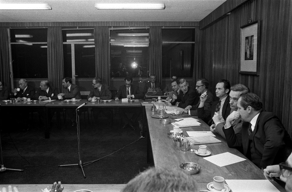 Overleg regeringsdelegatie met vertegenwoordigers van werkgeversverenigingen, Vo, Bestanddeelnr 925-2030