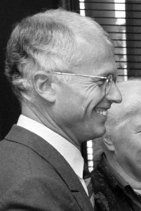 Overleg over de KNVB voetbalpas op het ministerie met de burgemeesters Staatsen , Bestanddeelnr 934-4894 (cropped)