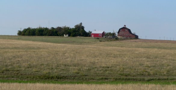 Oxley barn (Gove Co, KS) from SSE 1