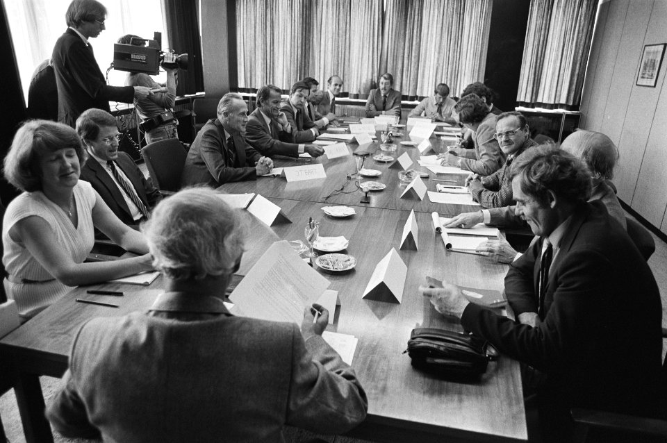 Overleg tussen de vakbonden en de directie van Ford Nederland, Bestanddeelnr 931-6457