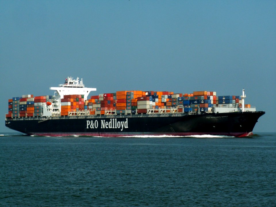P&O Nedlloyd Manet approaching Port of Rotterdam, Holland 17-Aug-2005