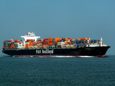 P&O Nedlloyd Manet approaching Port of Rotterdam, Holland 17-Aug-2005