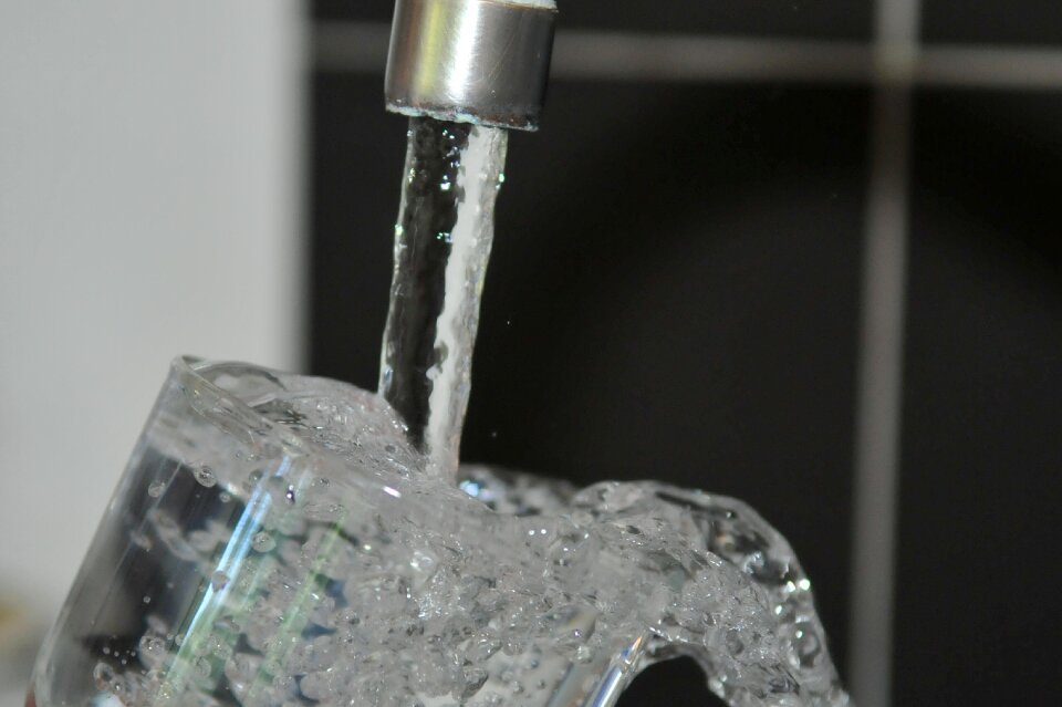 Water glass faucet