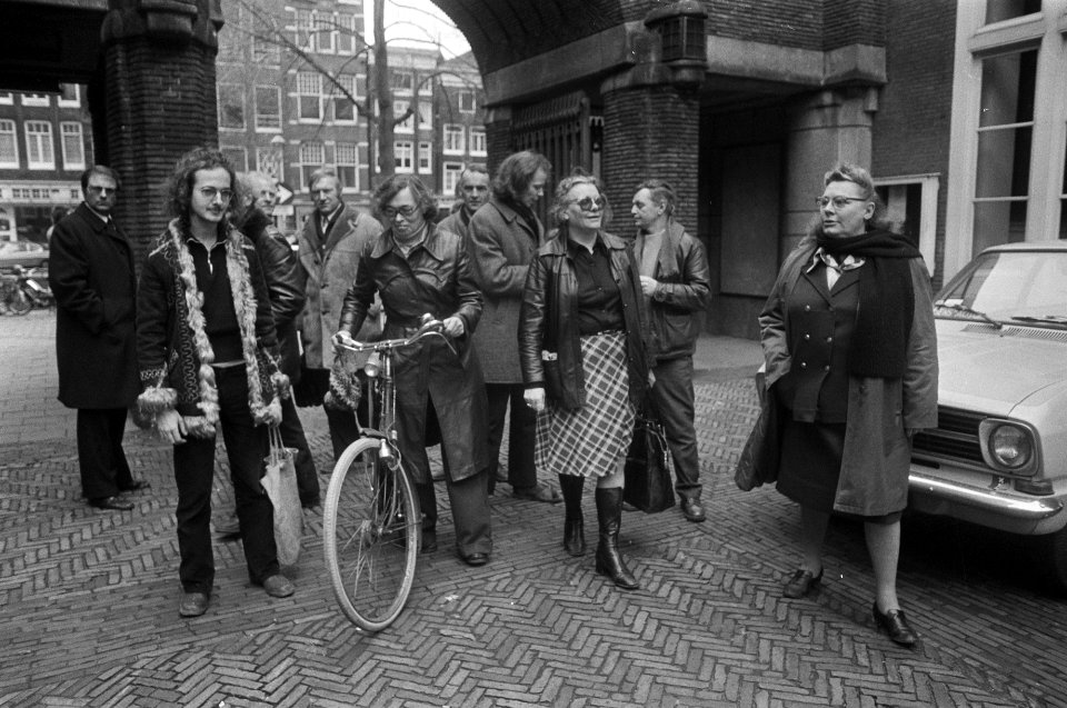 Overleg tussen Nieuwmarktbewoners en burg en weth op stadhuis in A'dam vertege, Bestanddeelnr 927-7968