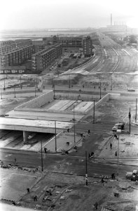 Overzicht van Coentunnel-aanvoerwegen vanaf GAK-gebouw, Bestanddeelnr 919-0592
