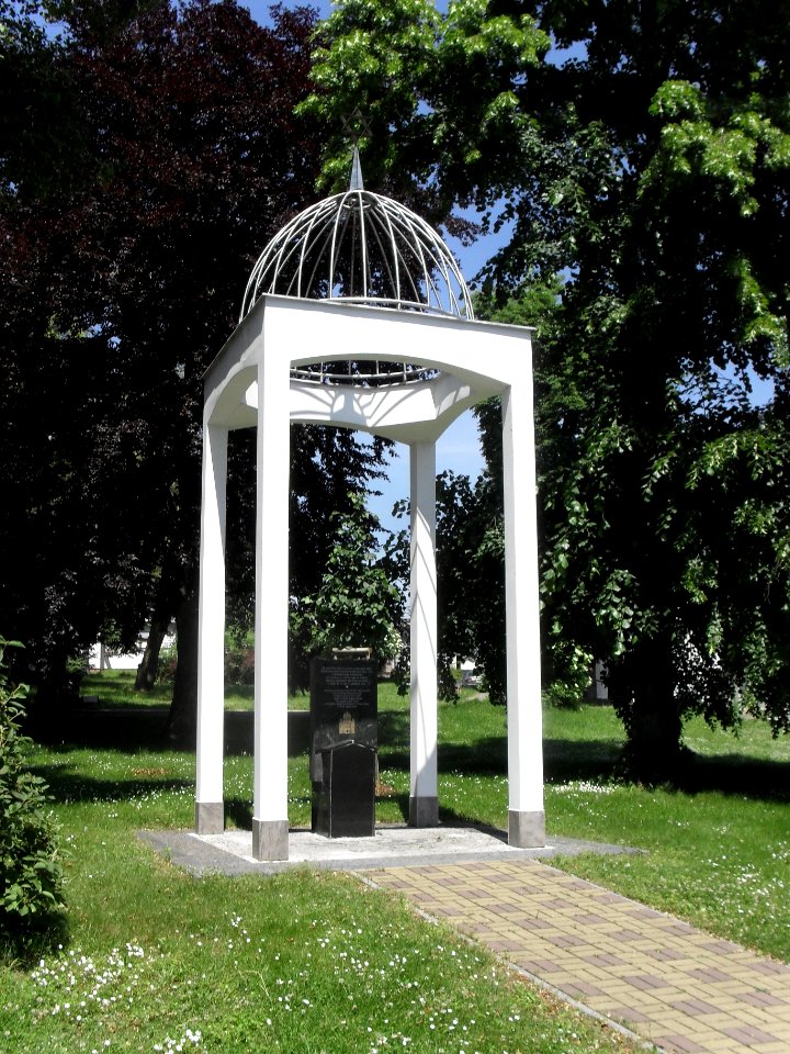 Památník synagogy zničené nacisty během křištálové noci 2