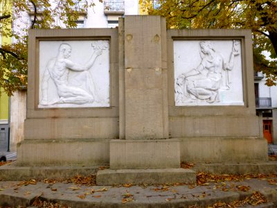 Pamplona - Esculturas 01