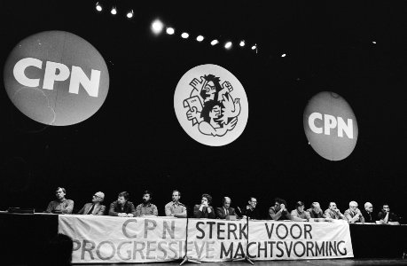 Overzicht van de tafel met het partijbestuur, Bestanddeelnr 932-4186