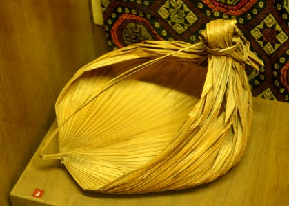 Palm leaf carrier, Tay - Vietnam Museum of Ethnology - Hanoi, Vietnam - DSC02830