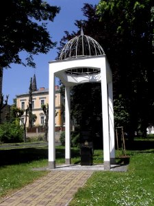 Památník synagogy zničené nacisty během křištálové noci 1