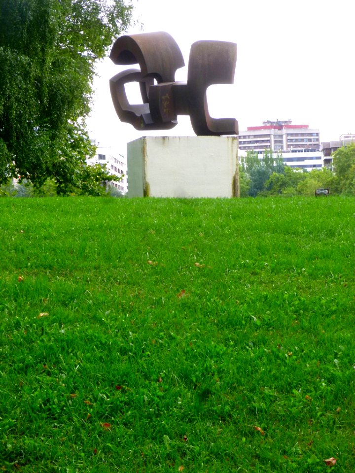 Pamplona - Esculturas 03