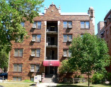 Palisade-Regent apts (Lincoln, NE) 1626 from S