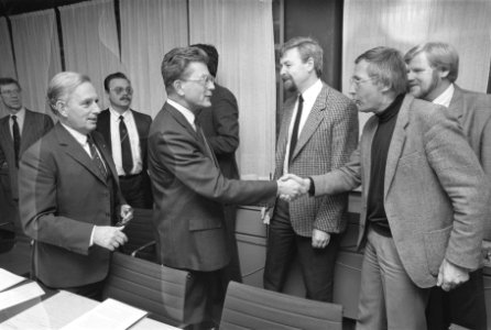 Overleg met politiebonden Korthals Altes , Van Dijk , ACP-voorzitter Koffermans, Bestanddeelnr 934-1294