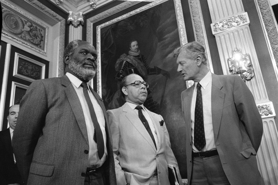 Overleg met Nederlandse Antillen en Aruba in Den Haag premier Don Martina (Ned, Bestanddeelnr 933-7735