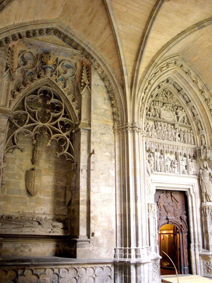 Pamplona - Catedral, claustro, Puerta Preciosa 3