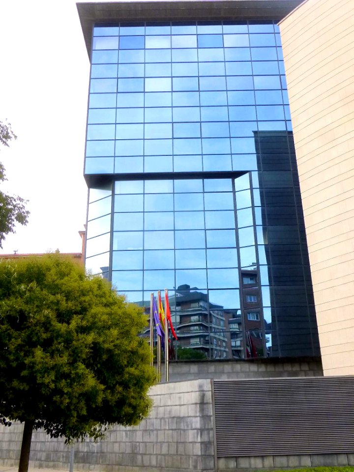 Pamplona - Palacio de Justicia 4