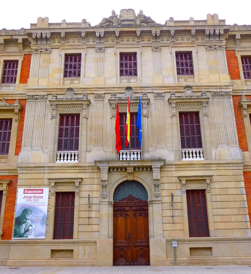 Pamplona - Parlamento de Navarra 2