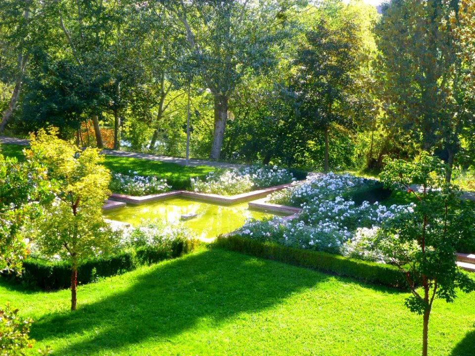 Pamplona - Jardines en la ribera del Arga junto a la Avenida de San Jorge 1