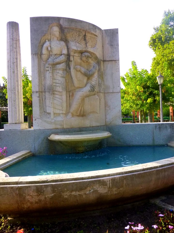 Pamplona - Parque de la Media Luna, Monumento a Pablo Sarasate 06