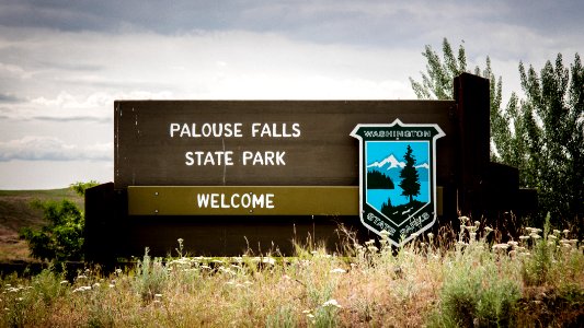 Palouse Falls State Park sign